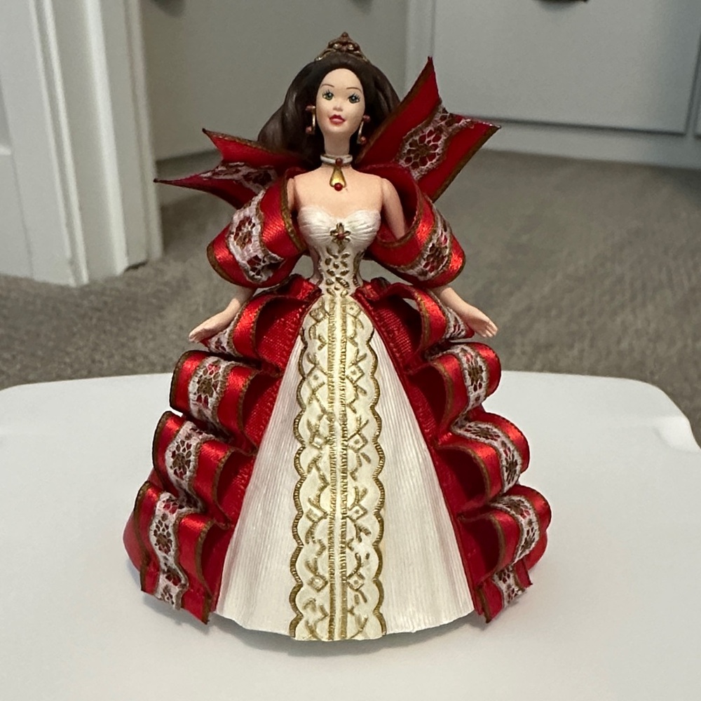 1997 Holiday Barbie Hallmark Keepsake Ornament